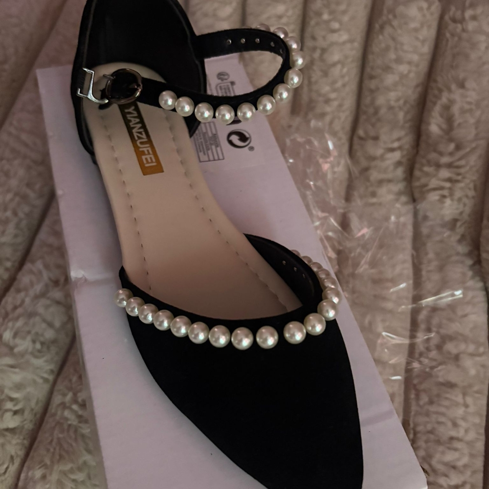 Black Pearl-Embellished Women's Shoes